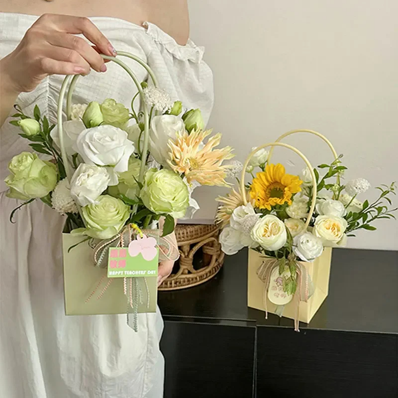 ポータブルクラフトフラワーギフトバッグ,偽物の花,結婚式用, - Florist Supply House のレビューと価格
